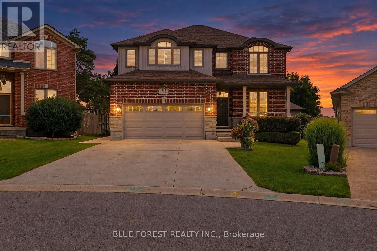 813 DEER RIDGE Place, London North (North M), Ontario, N6H0C1, London North (North M), Ontario — photo 2 of 5