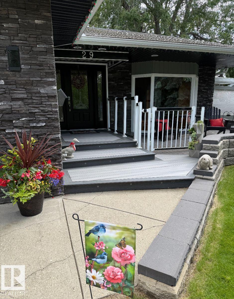 29 Lindbergh Cr photo 2 — MLS® E4509432