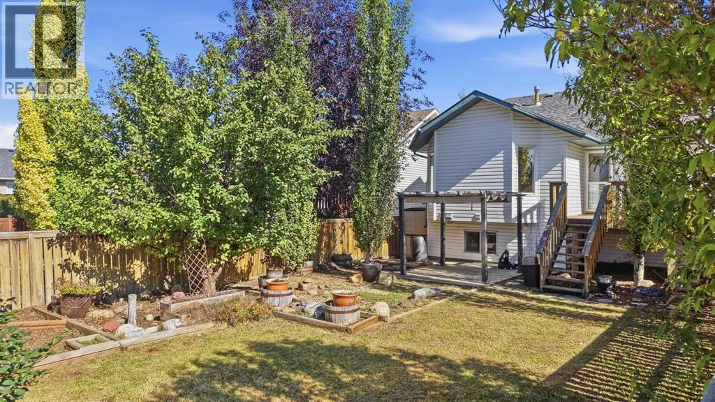 Listing photo – 10 Ladwig Close, Red Deer