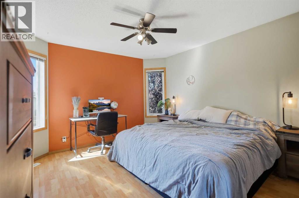 Listing photo – 10 Ladwig Close, Red Deer