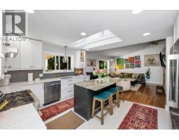 Kitchen - 2375 Damascus Rd, Shawnigan Lake, BC V8H2E7 Photo 12