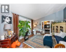 2375 Damascus Rd, Shawnigan Lake, BC V8H2E7 Photo 18