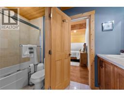 2431 Fairways Drive, Sun Peaks, BC V0E5N0 Photo 27