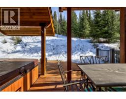 Kitchen - 2431 Fairways Drive, Sun Peaks, BC V0E5N0 Photo 16
