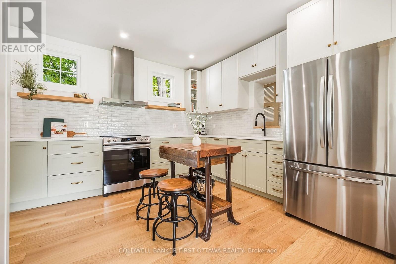 261 WILLIAM STREET - 17