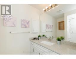 57 Gypsy Roseway, Toronto, ON M2N5Z1 Photo 9