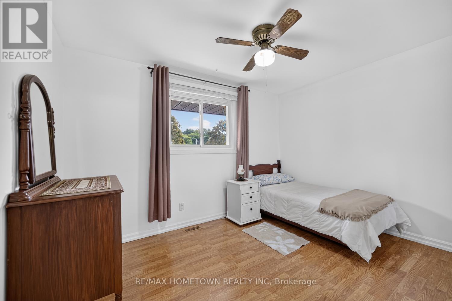 1362 WINDSOR DRIVE - Image 22