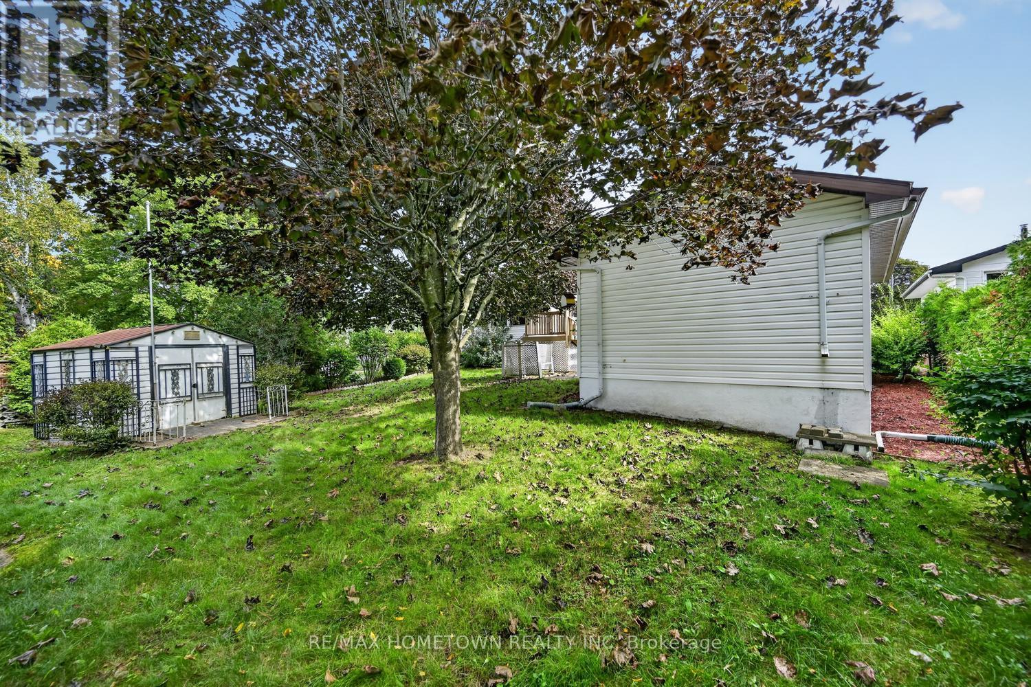 1362 WINDSOR DRIVE - 37