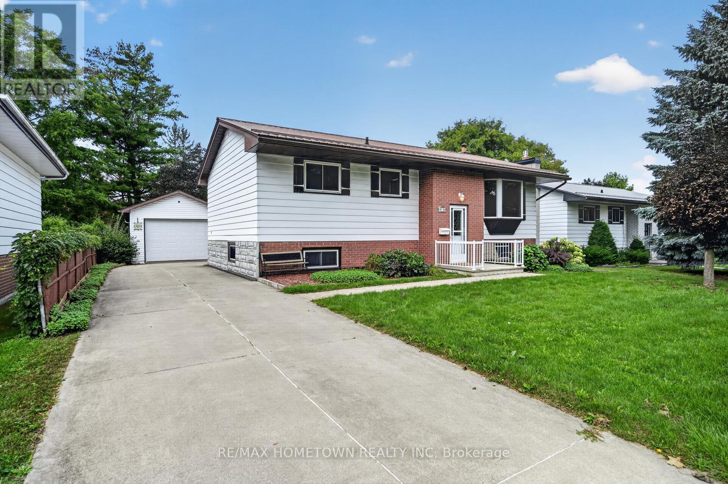 1362 WINDSOR DRIVE - 4
