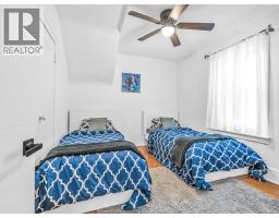 306 Foch, Windsor, ON N8X2V9 Photo 9