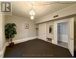 Main Level - 7343 26 Highway, Clearview, ON L0M1S0 Photo 17