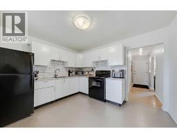 4pc Bathroom - 176 Frobisher Boulevard Se, Calgary, AB T2H1G7 Photo 7
