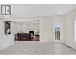 Kitchen - 8 Monkton Circle, Brampton, ON L6Y0X1 Photo 12