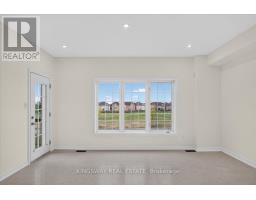 Bedroom 3 - 8 Monkton Circle, Brampton, ON L6Y0X1 Photo 17