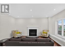 Living room - 8 Monkton Circle, Brampton, ON L6Y0X1 Photo 9