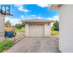 96 Wallasey Avenue, Toronto, ON M9M1E4 Photo 22