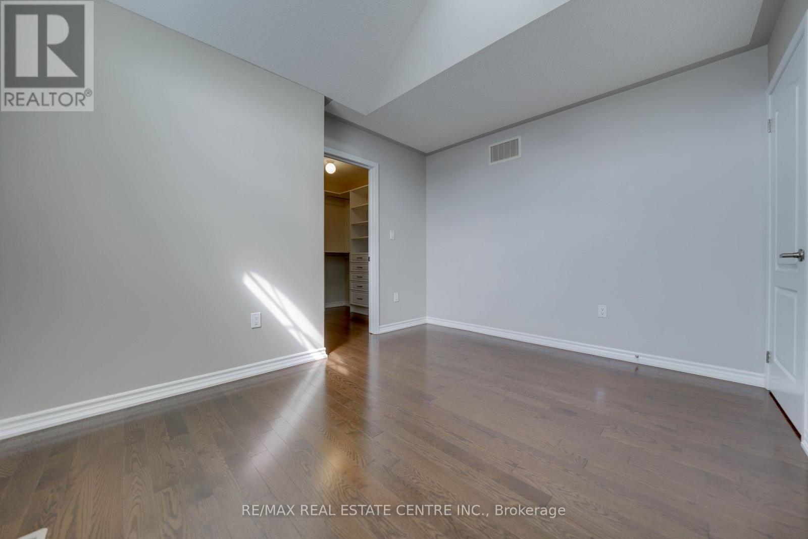 907 ETHERINGTON WAY - 26