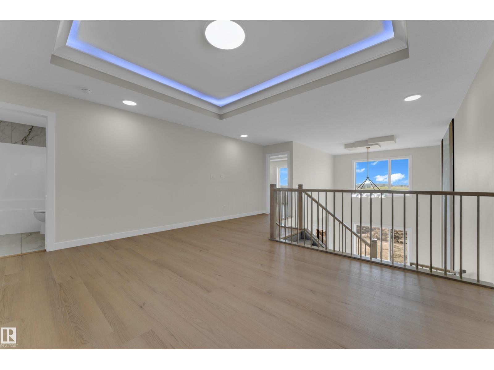 3814 39 St - 22