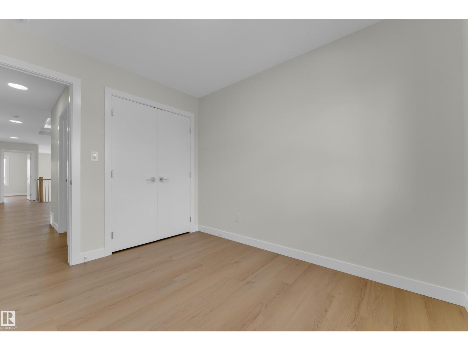 3814 39 St - 32