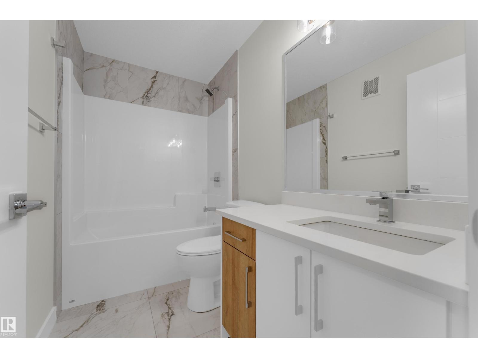 3814 39 St - 34