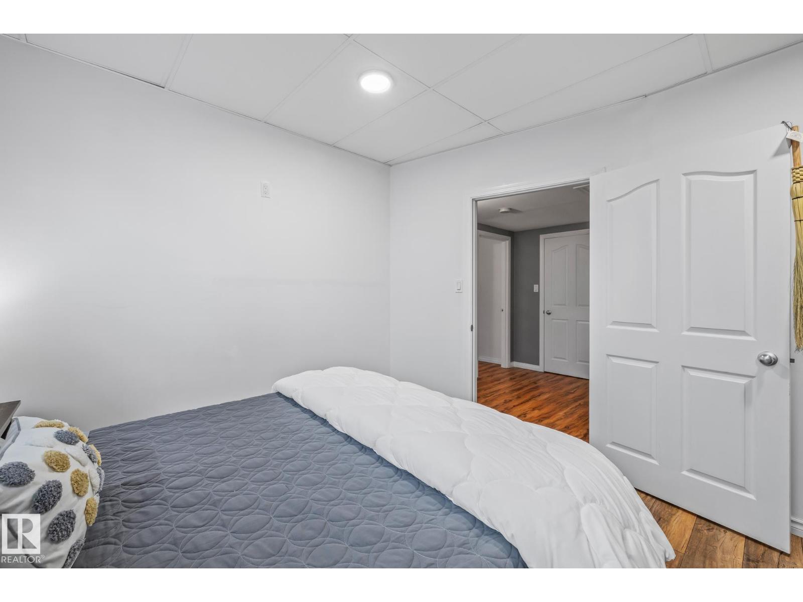 10411 95 ST - Image 30