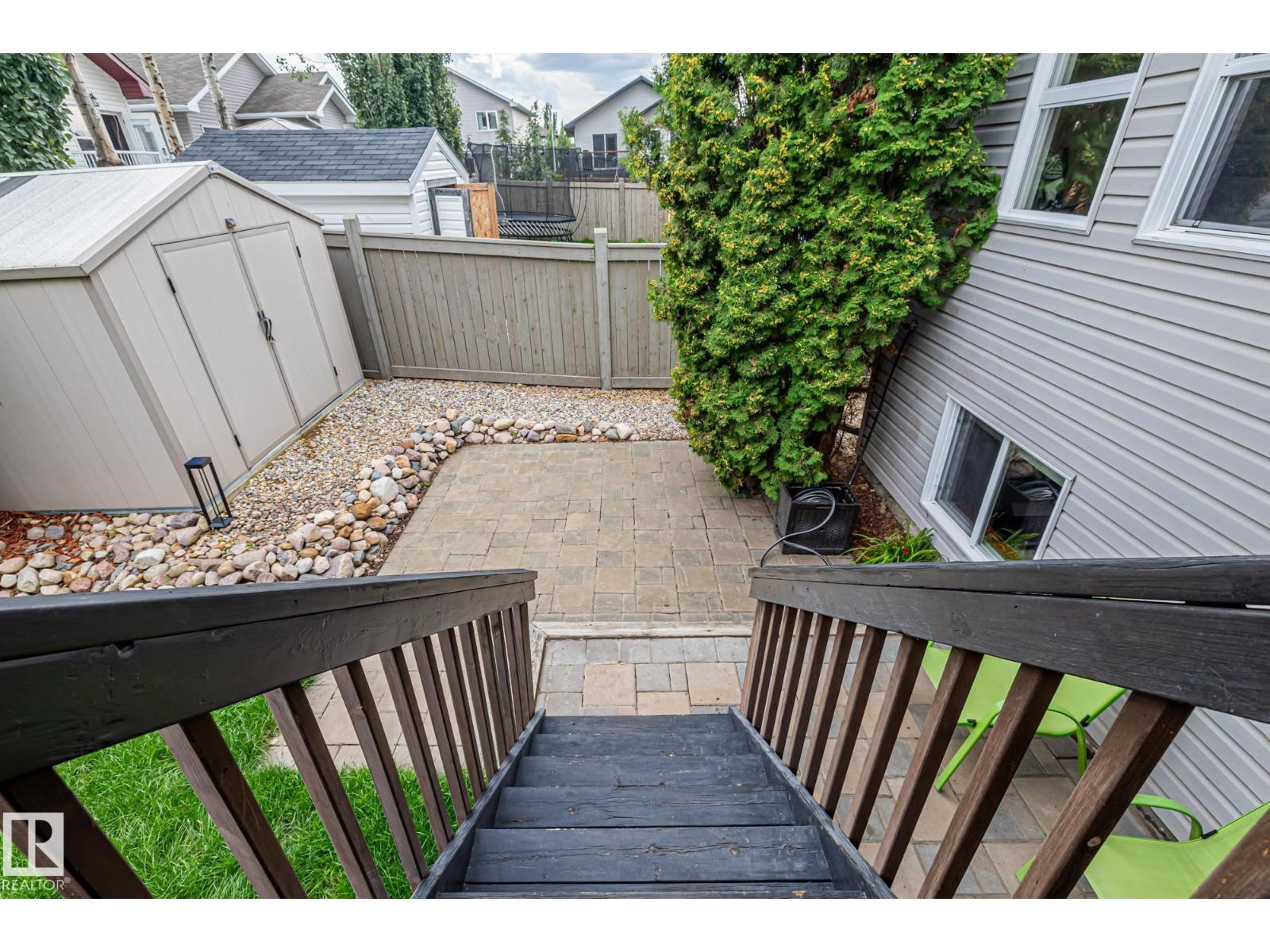 10411 95 ST - 40