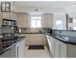 3pc Ensuite bath - 1088 Sunset Drive Unit# 221, Kelowna, BC V1Y9W1 Photo 7