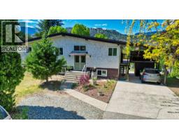 Living room - 7562 Crest-a-way Road, Oliver, BC V0H1T2 Photo 10
