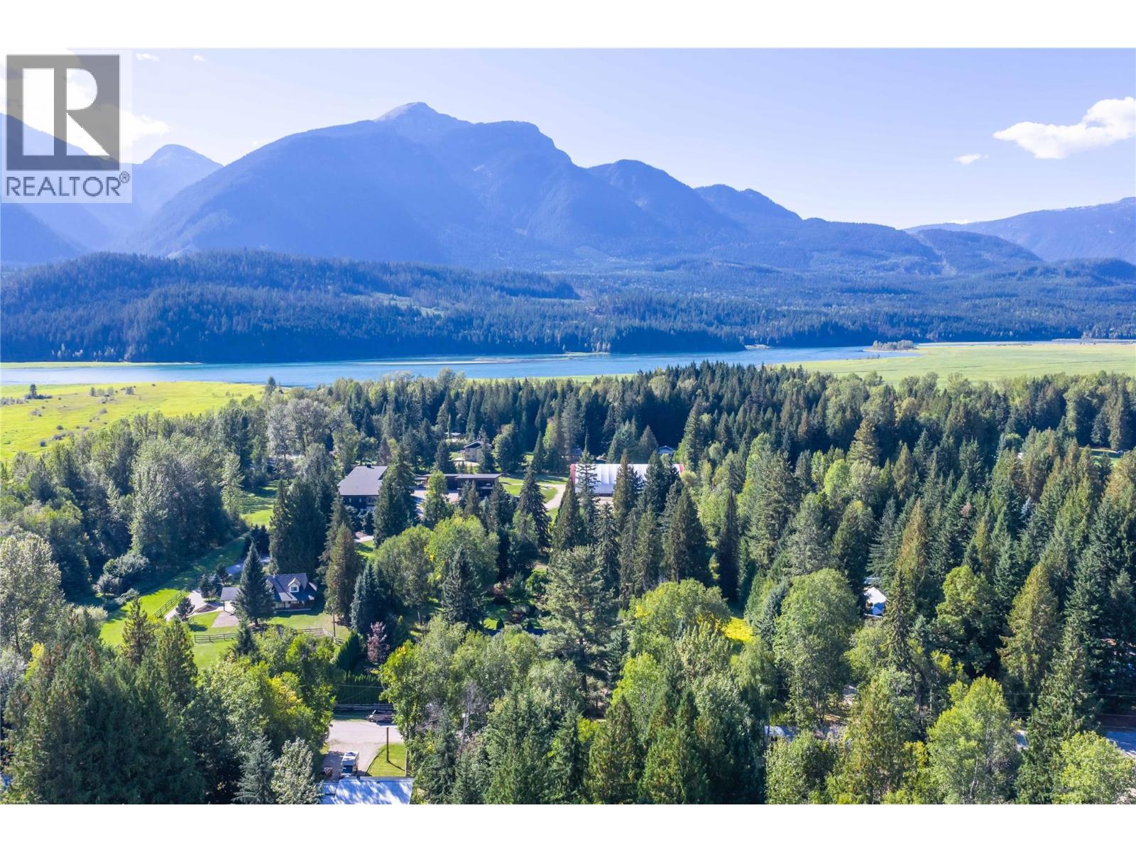 3642 Catherwood Road, Revelstoke