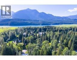 3642 Catherwood Road, Revelstoke, BC V0E2S0 Photo 35