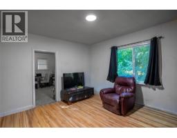 3642 Catherwood Road, Revelstoke, BC V0E2S0 Photo 39