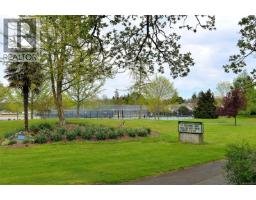 1714 Ashdale Pl, Saanich, BC V8N1N9 Photo 23