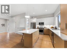 Kitchen - 1341 Rocky Point, Kelowna, BC V1V0B5 Photo 8