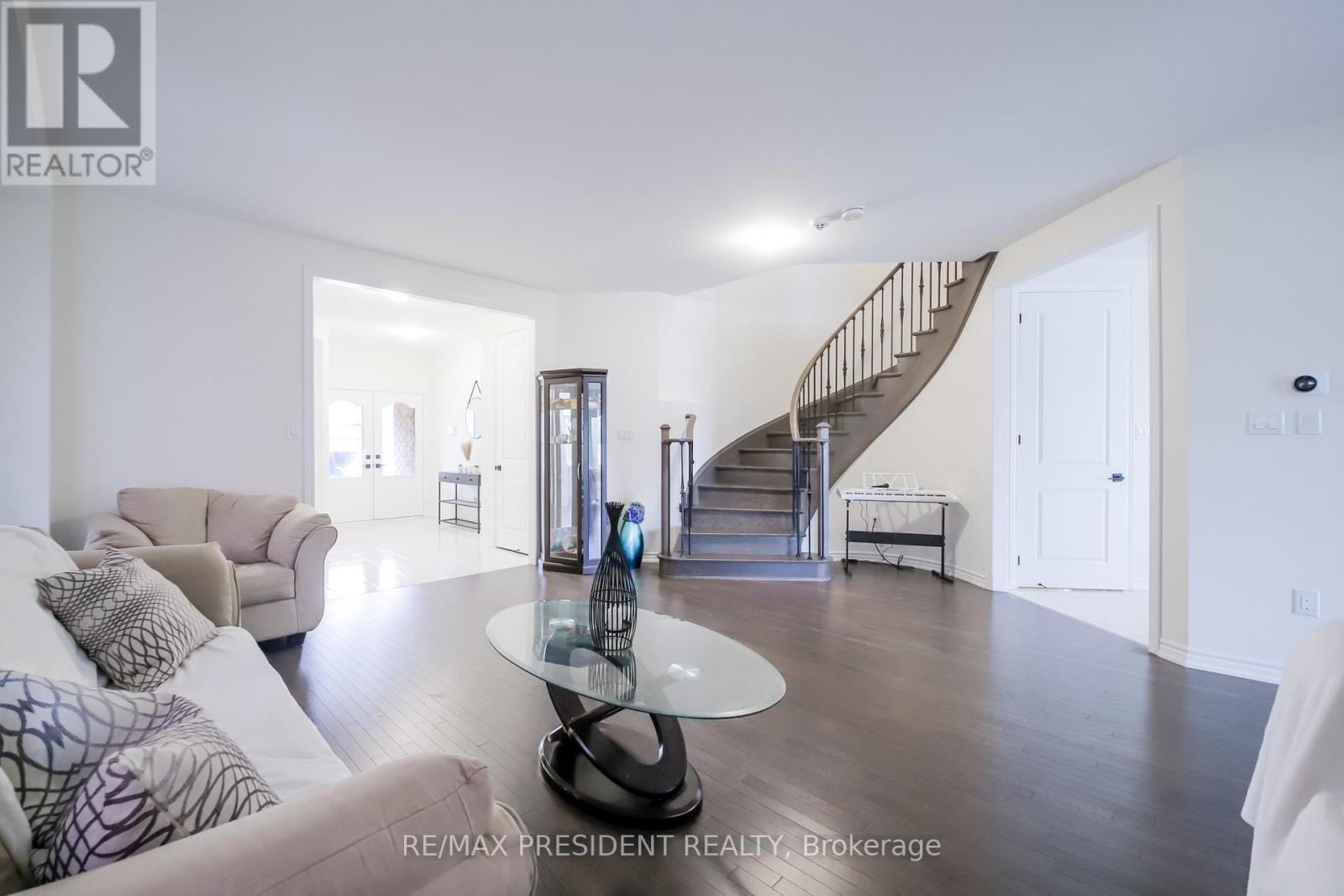 4 CYPRESS POINT STREET - Image 13