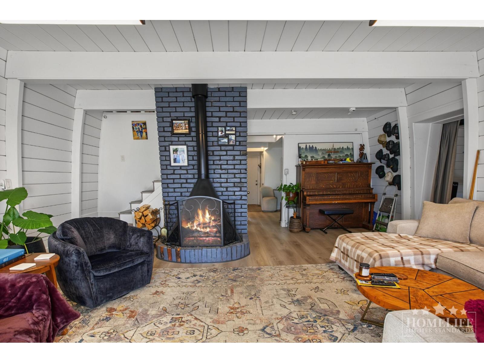 House 17535 26 AVENUE, Surrey