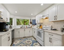 House 17535 26 Avenue, Surrey, BC V3Z0A4 Photo 8