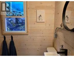 1947 Blubber Bay Rd, Texada Island, BC V0N3K0 Photo 11