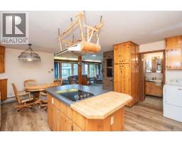 Family room - Rr 32, Rural Barrhead No  11, County Of, AB T0G1R2 Photo 13