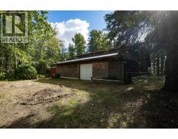 Living room - Rr 32, Rural Barrhead No  11, County Of, AB T0G1R2 Photo 6