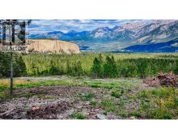 5571 93/95 Highway, Fairmont Hot Springs, BC V0B1L2 Photo 9