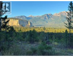 5571 93/95 Highway, Fairmont Hot Springs, BC V0B1L2 Photo 16