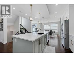 5pc Bathroom - 3006 14 Avenue Sw, Calgary, AB T3C0W7 Photo 9