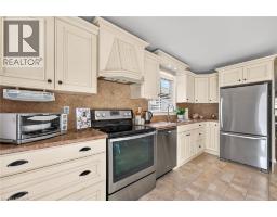Living room - 5150 Meadowood Lane, Beamsville, ON L3J0J8 Photo 9