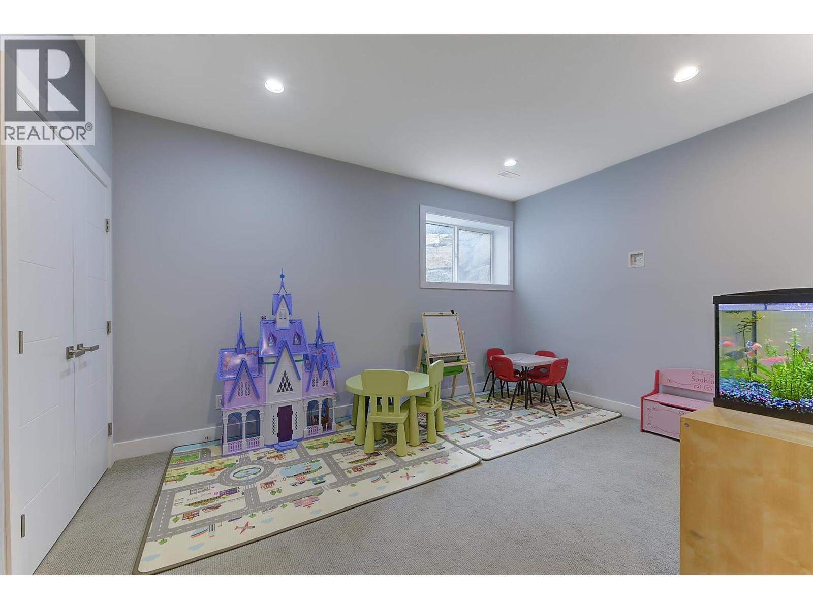 155 Skyland Drive, Kelowna