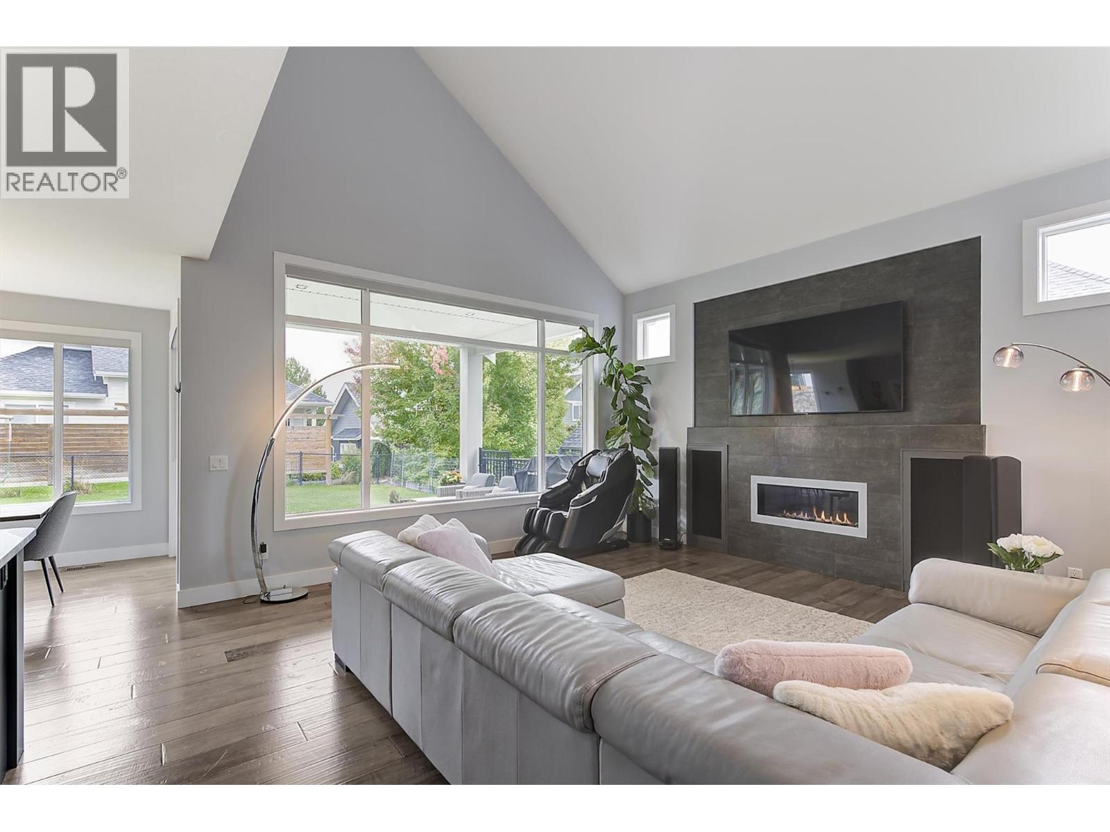 155 Skyland Drive, Kelowna