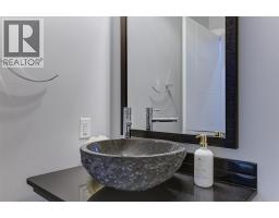 155 Skyland Drive, Kelowna, BC V1V3A1 Photo 31