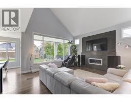 Bedroom - 155 Skyland Drive, Kelowna, BC V1V3A1 Photo 8