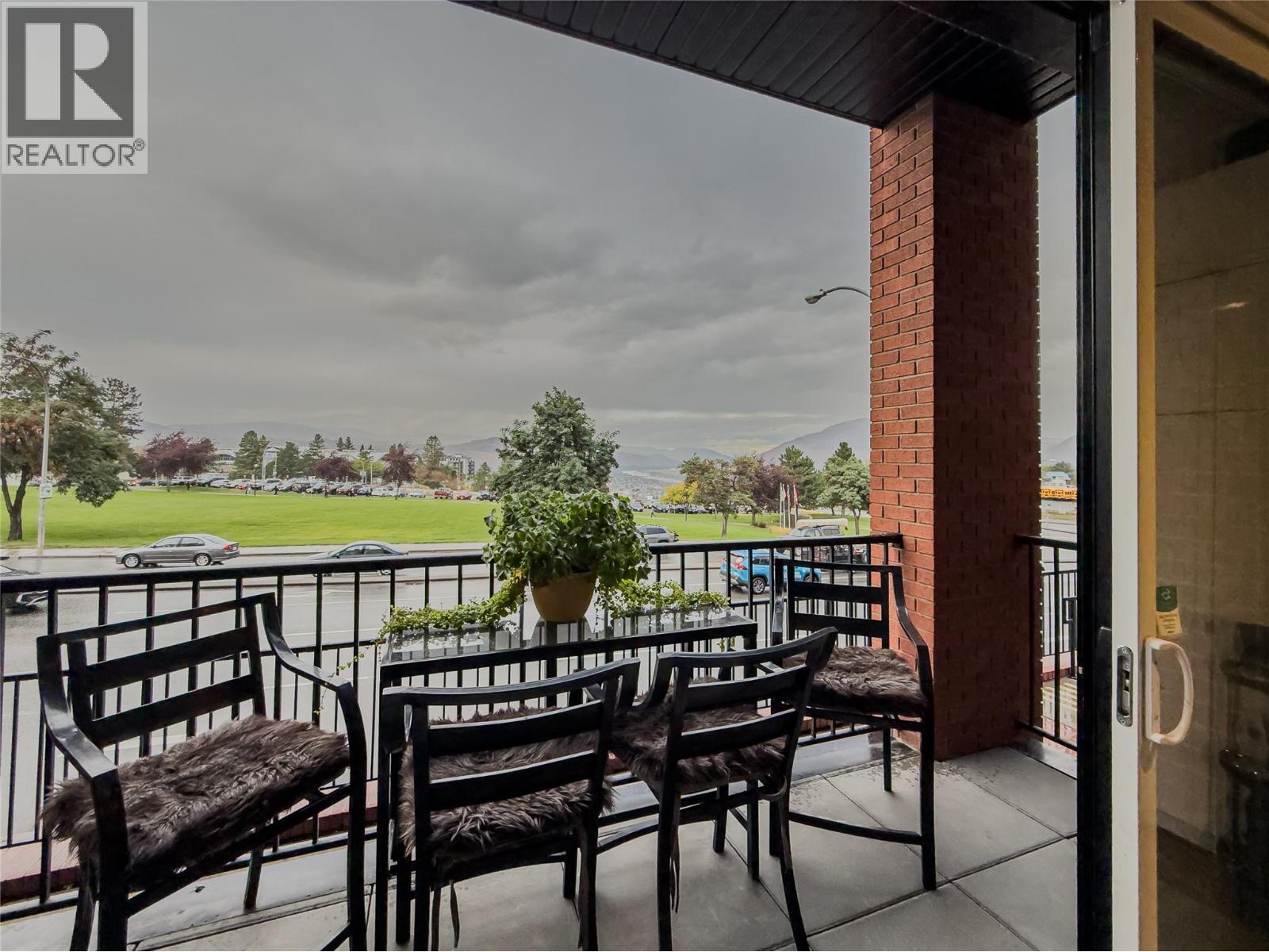 101 765 McGill Road, Kamloops