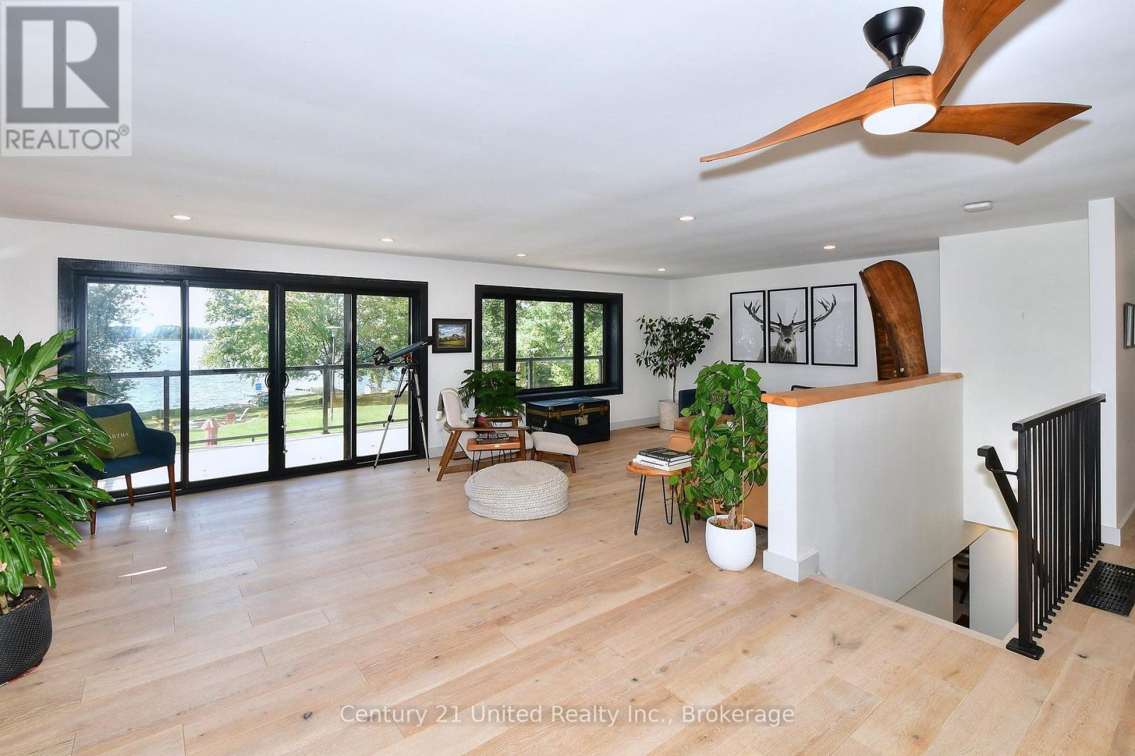 1915 PINEHURST AVENUE - 11