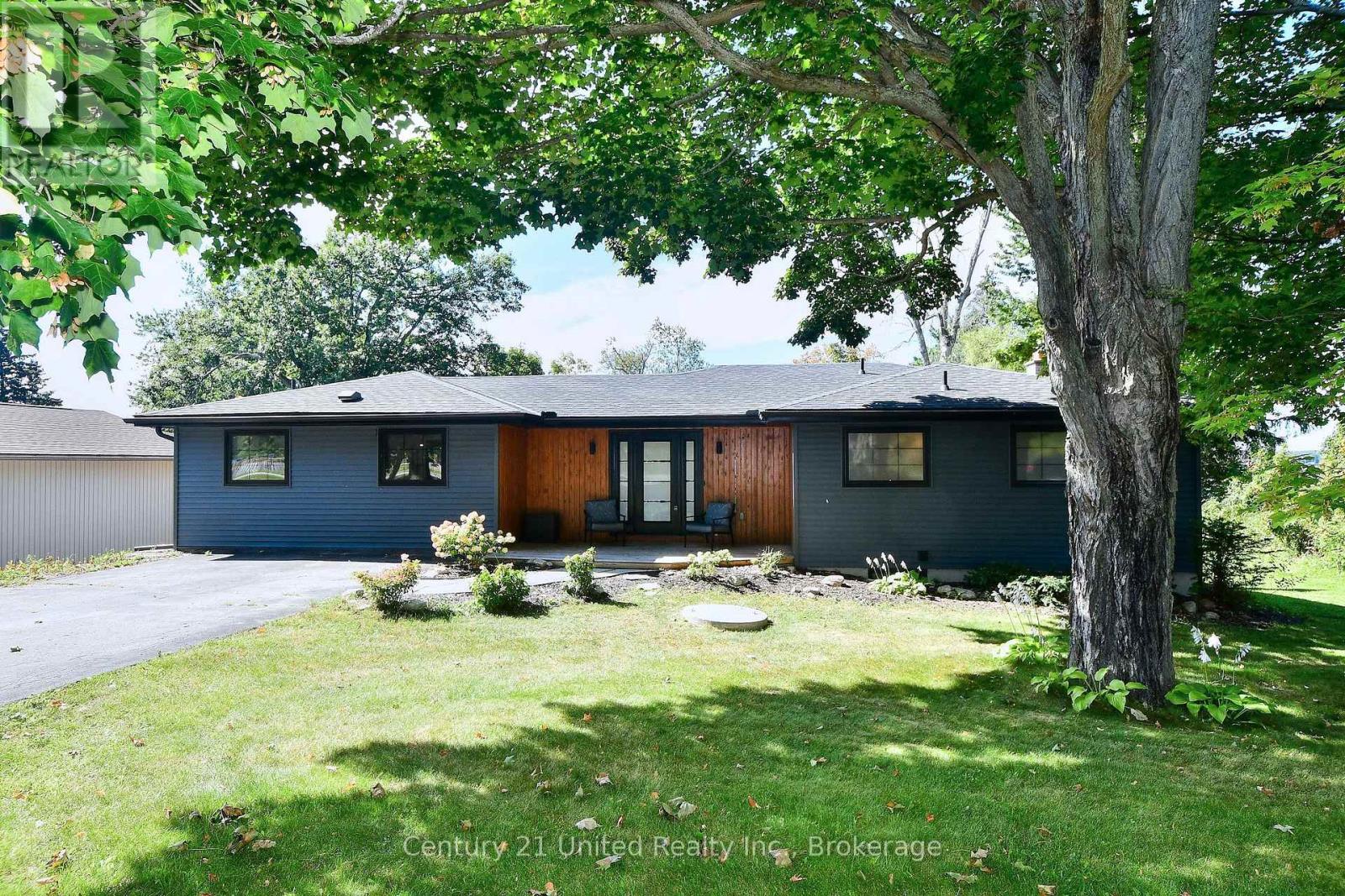 1915 PINEHURST AVENUE - 6